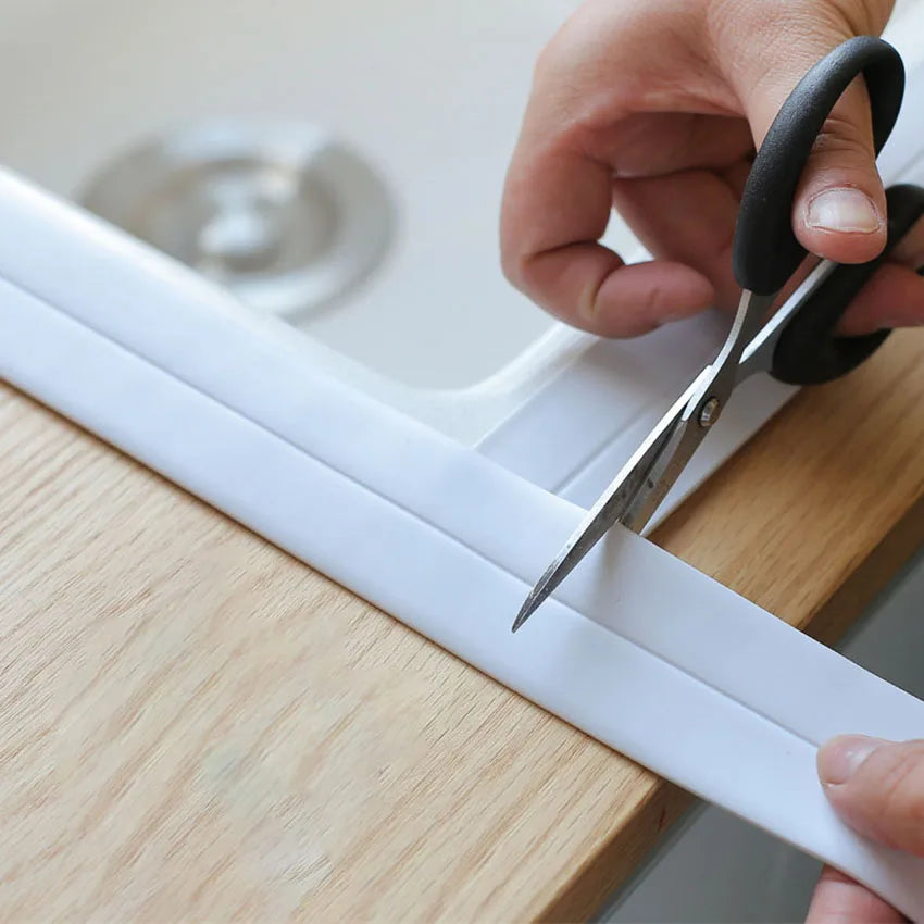 VEHHE 320cm Kitchen Self Adhesive Waterproof Sticker Sink Edge Tapes Bath Caulk Strip Waterproof Wall Sealing Tape Strips Mold Proof